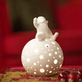 Tiziano Santa Joelo sitzend auf Padova LED creme-weiß