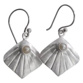 theMoshi Ohrring "Lea", Versilberung / Perle